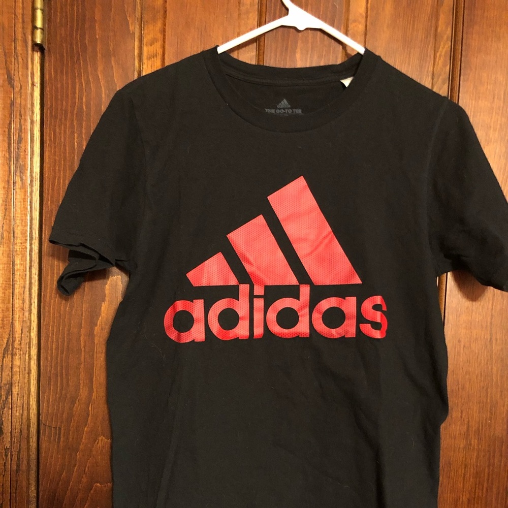 Adidas T-shirt size S